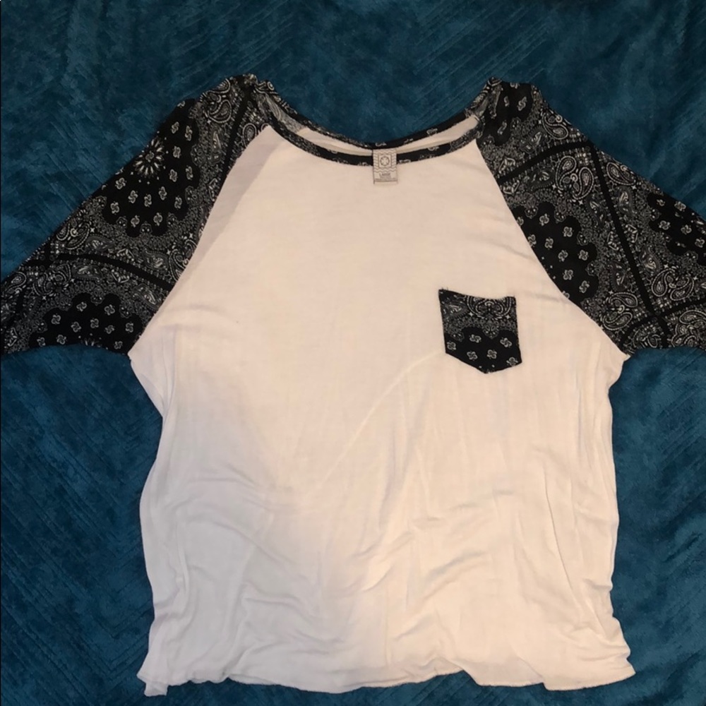 Light weight long sleeve t